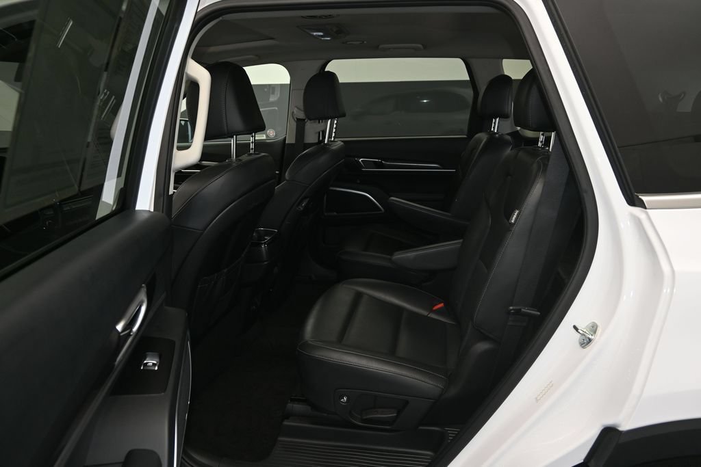 Used 2025 Kia Telluride S FWD image 18
