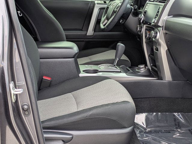 Used 2022 Toyota 4Runner SR5 AWD/4WD image 17