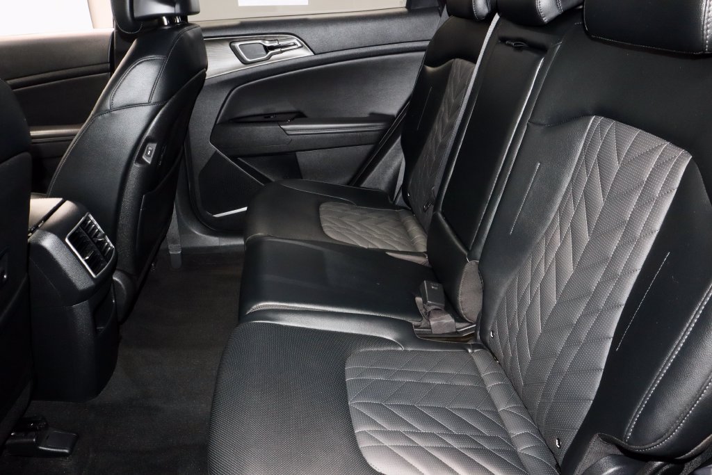 Used 2024 Kia Sportage X-Line w/ X-Line Premium Package AWD/4WD image 23