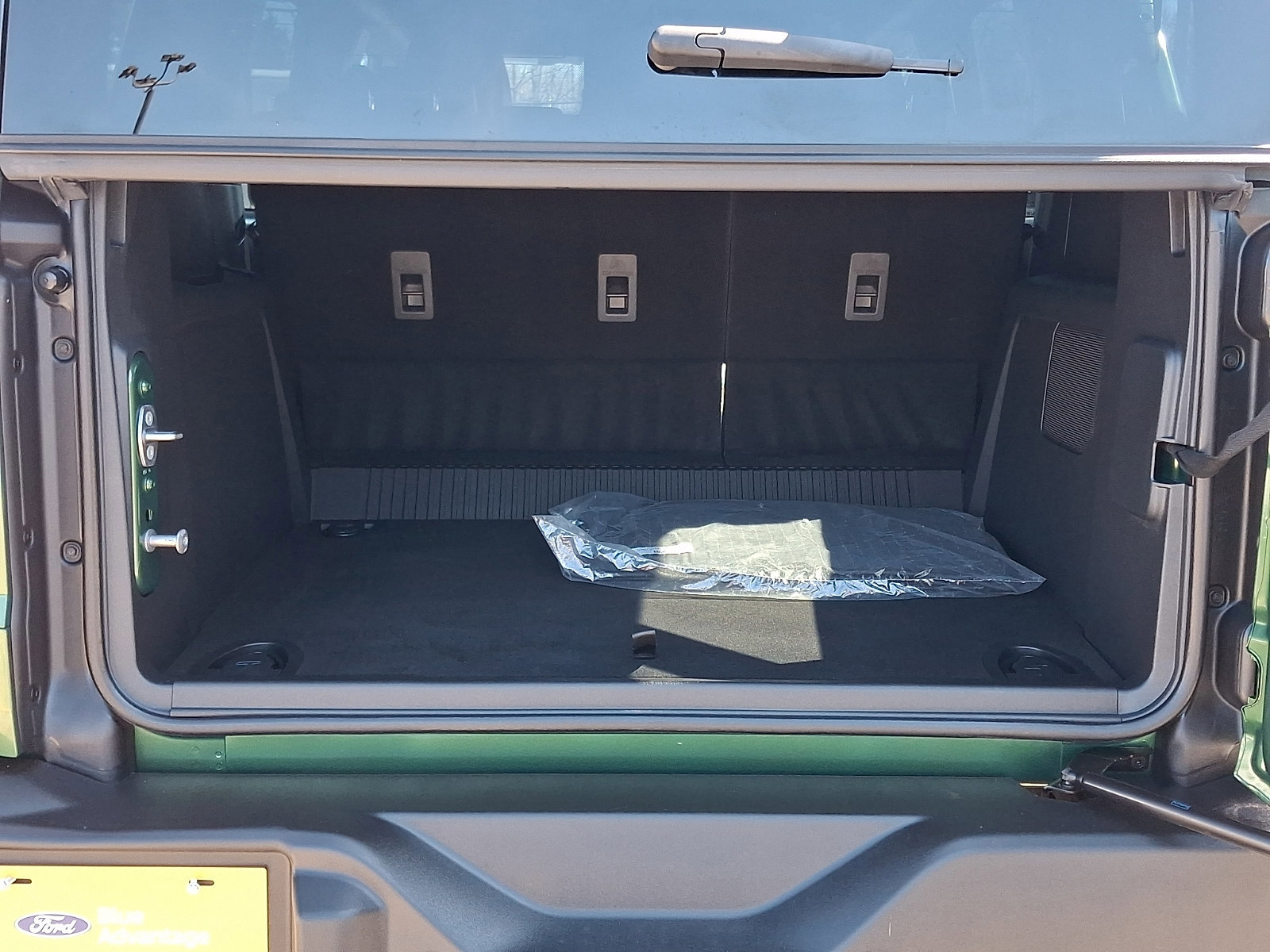 Certified 2025 Ford Bronco Outer Banks w/ Black Appearance Package image 28