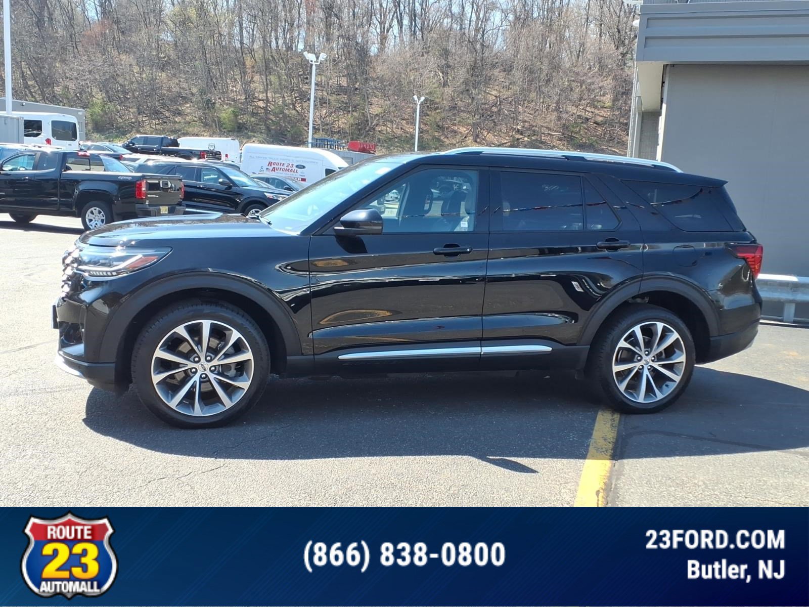 Certified 2025 Ford Explorer Platinum w/ Ultimate Package AWD/4WD image 2