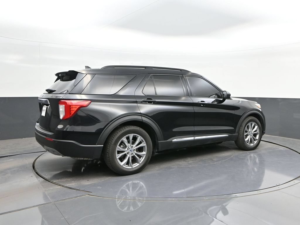 Certified 2021 Ford Explorer XLT w/ Equipment Group 202A RWD image 15