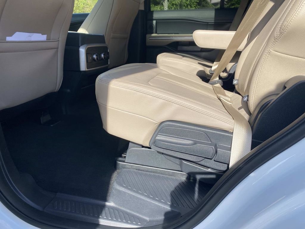 Certified 2024 Ford Expedition Limited AWD/4WD image 15