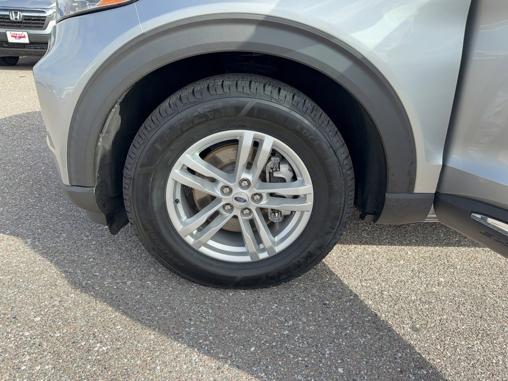 Certified 2023 Ford Explorer XLT image 33
