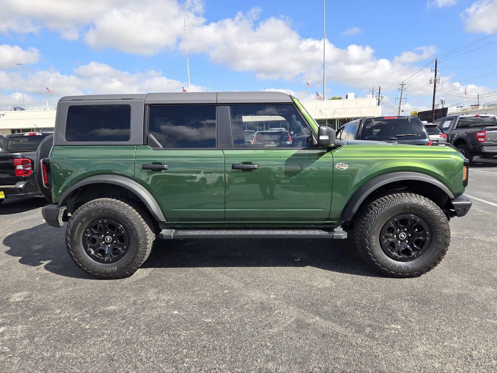 Certified 2024 Ford Bronco Wildtrak image 2