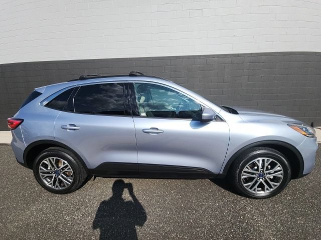 Certified 2022 Ford Escape SEL w/ Technology Package AWD/4WD image 7