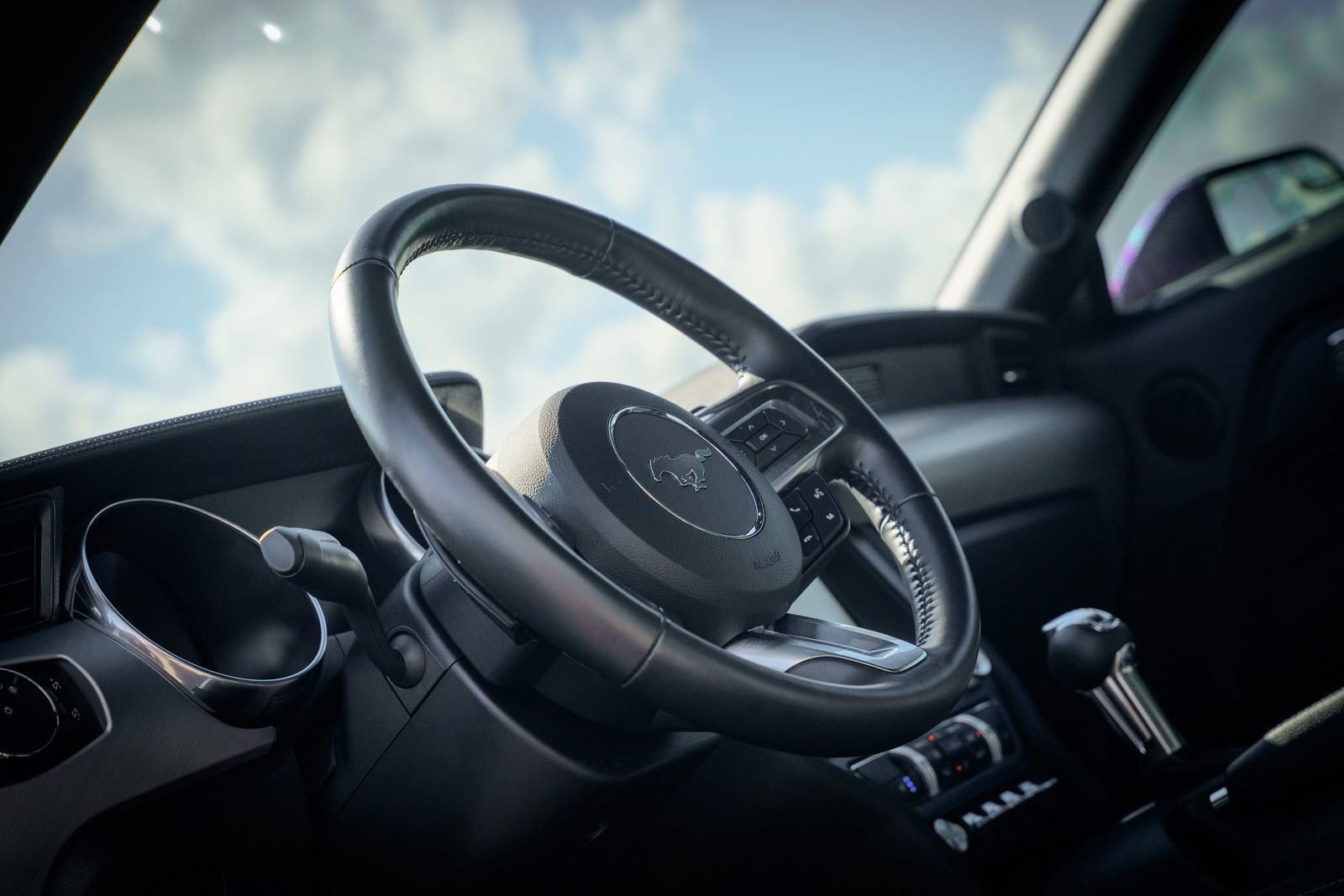 Certified 2020 Ford Mustang Premium RWD image 31
