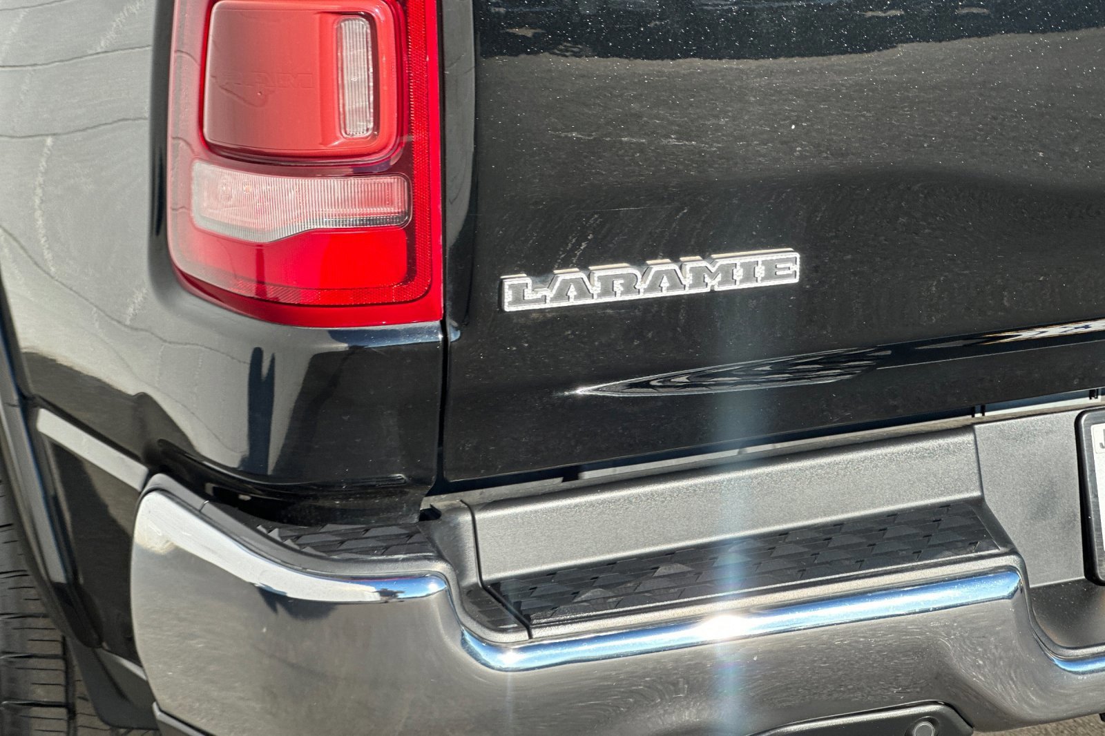 Used 2020 RAM 1500 Laramie image 32