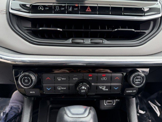 Used 2022 Jeep Compass Limited w/ Elite Group AWD/4WD image 20