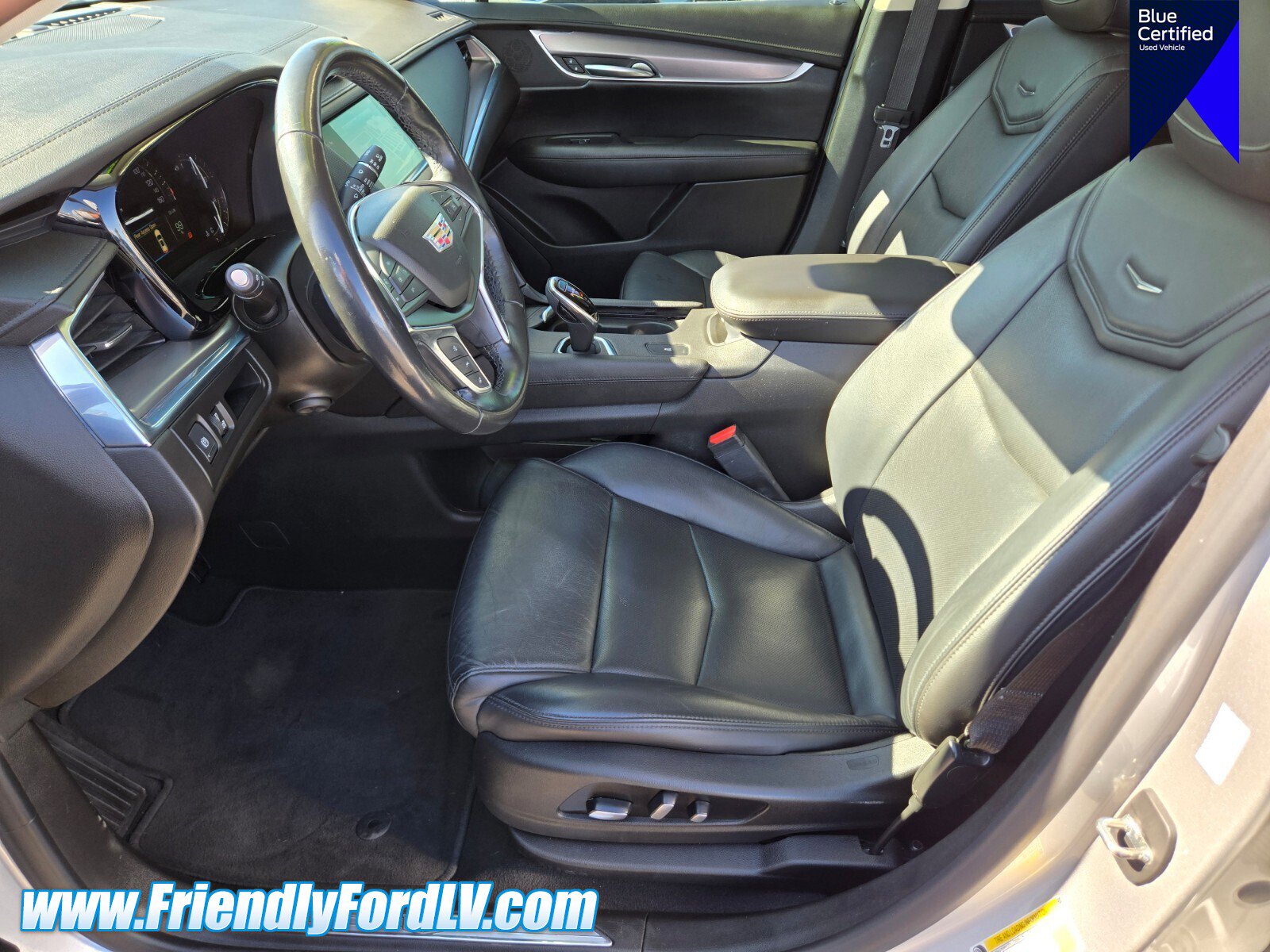 Used 2019 Cadillac XT5 Luxury w/ Advanced Security Package FWD image 9