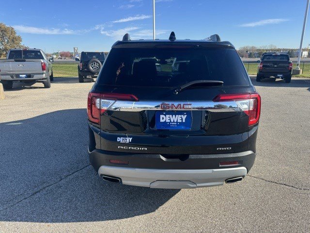 Used 2023 GMC Acadia SLT image 4