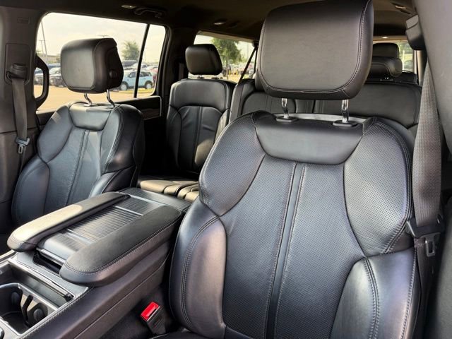 Used 2024 Jeep Wagoneer L Series II RWD image 12
