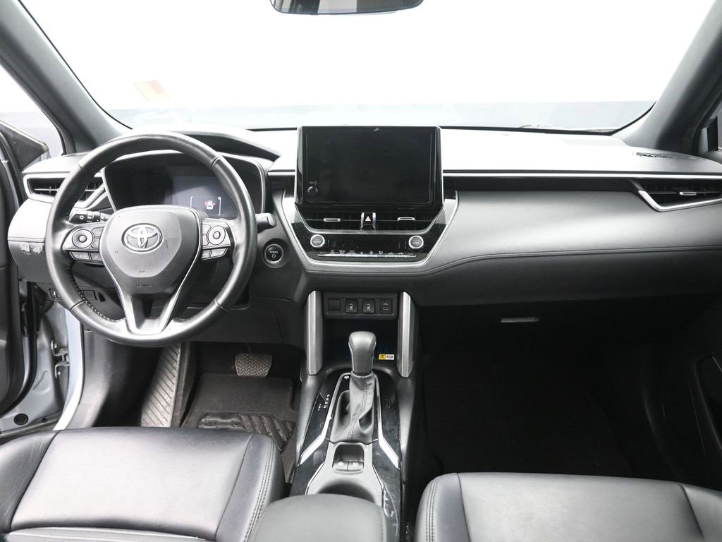 Used 2023 Toyota Corolla Cross XSE w/ Convenience Package image 12