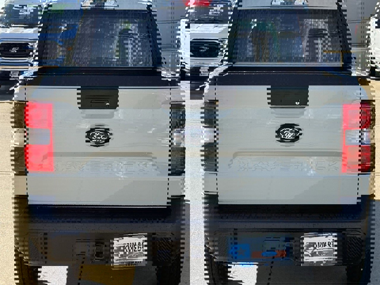 Certified 2025 Ford Maverick XLT image 6