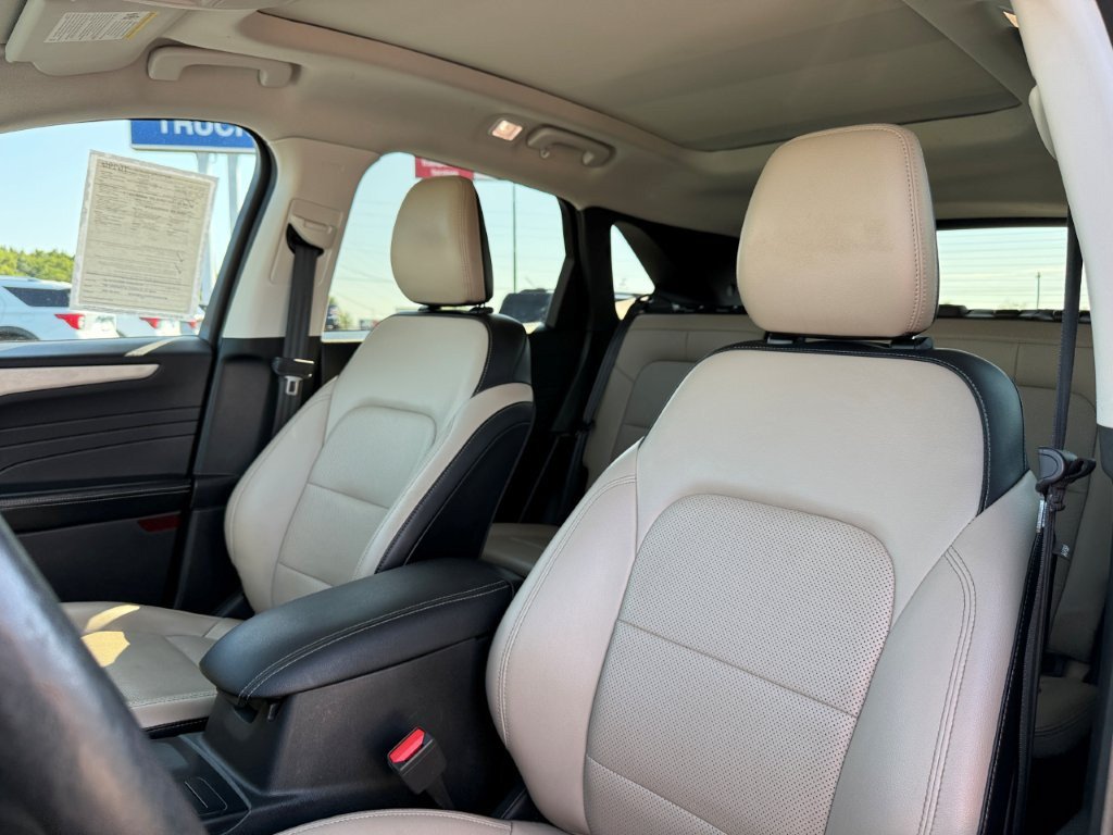 Certified 2021 Ford Escape SEL AWD/4WD image 15