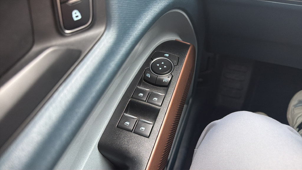 Certified 2022 Ford Maverick Lariat w/ Lariat Luxury Package FWD image 26