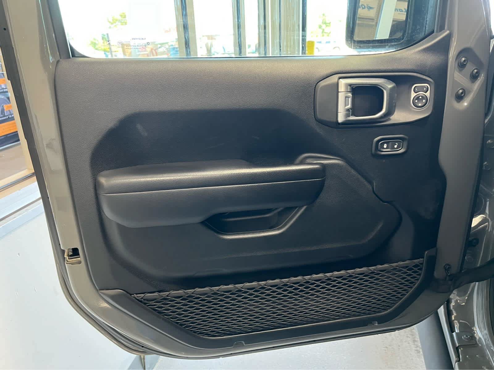 Used 2021 Jeep Wrangler Sport AWD/4WD image 20