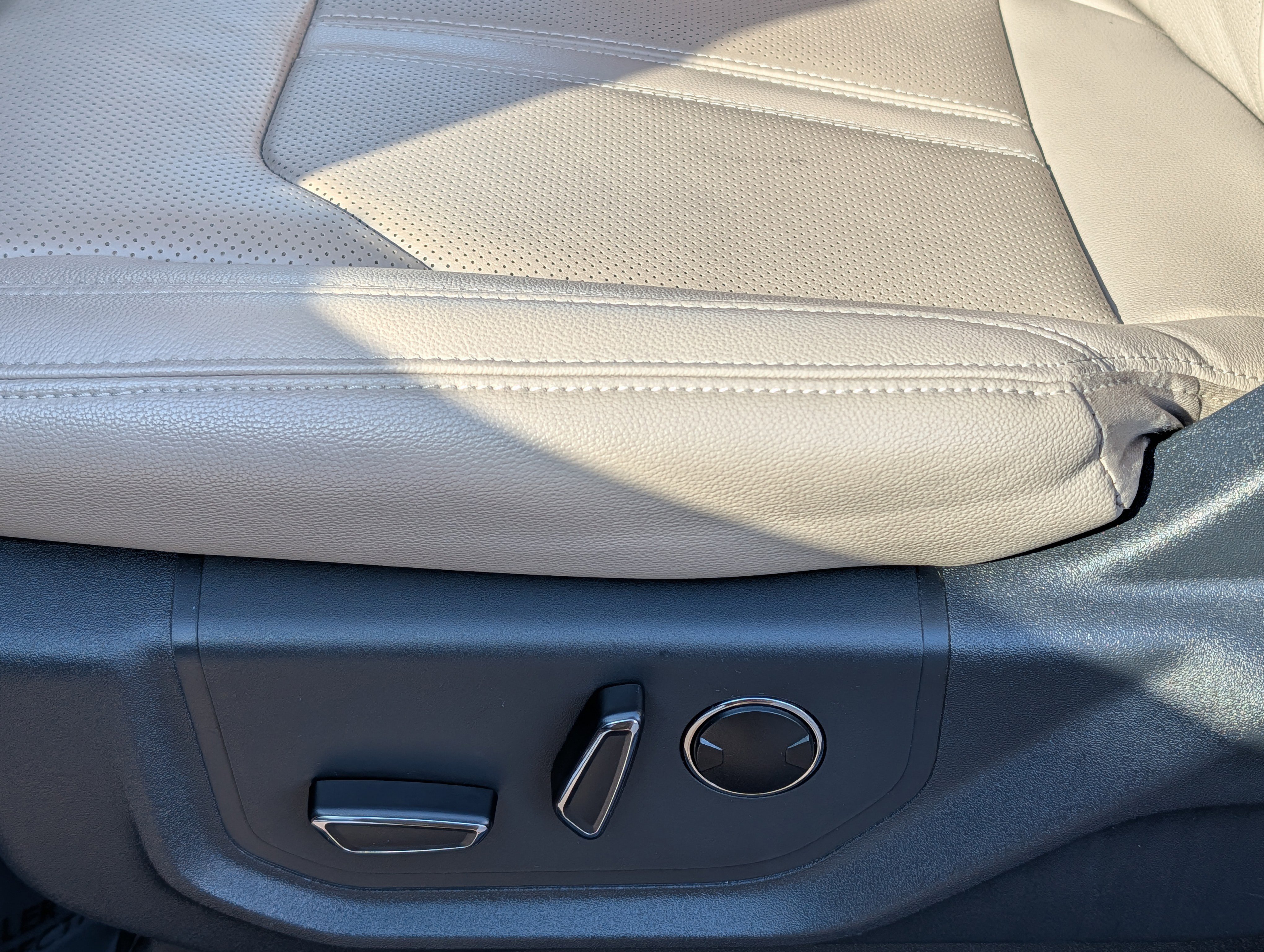 Certified 2024 Ford Expedition Max Limited image 11