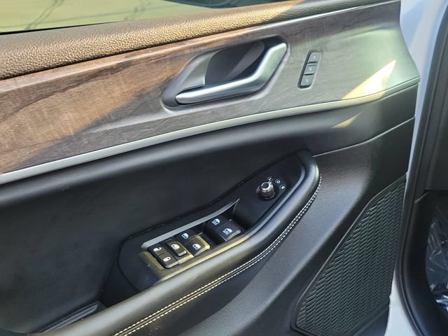 Used 2025 Jeep Grand Cherokee Limited w/ Luxury Tech Group II AWD/4WD image 25
