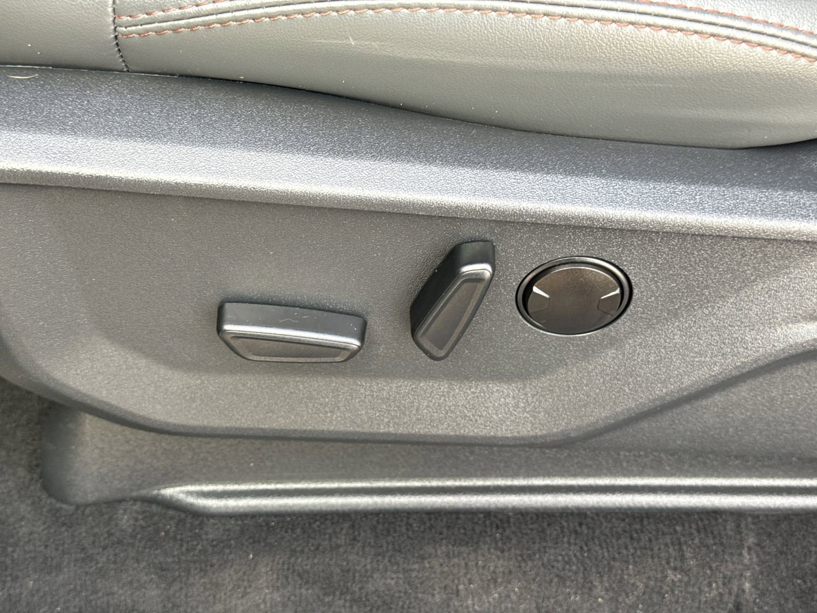 Certified 2025 Ford Expedition Active AWD/4WD image 19
