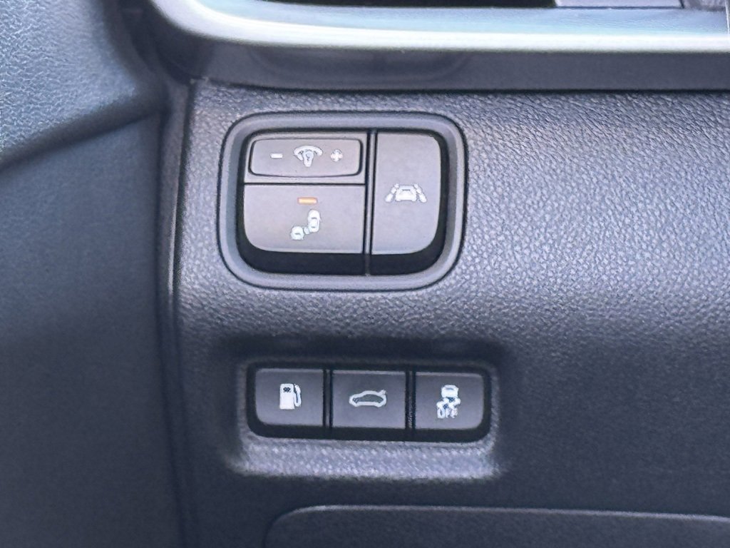 Used 2020 Kia Optima SE image 25