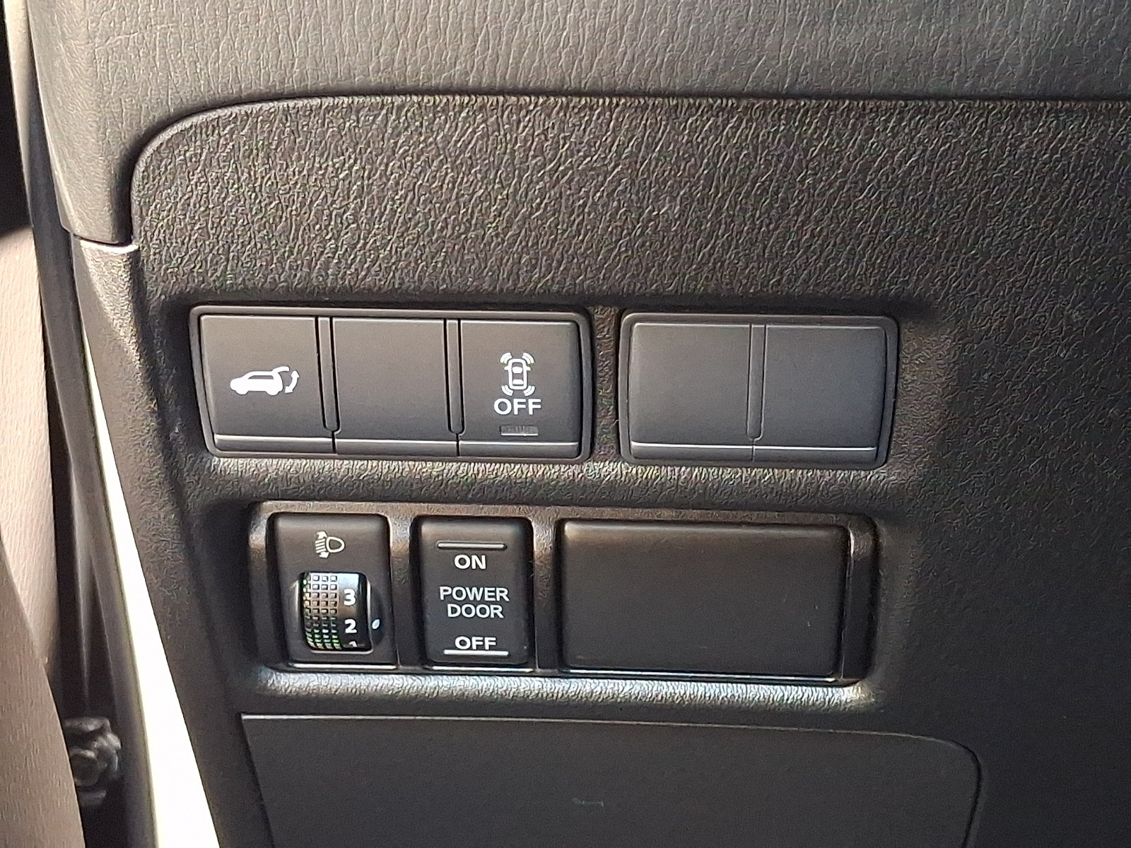 Used 2017 Nissan Armada SV w/ Driver Package RWD image 26