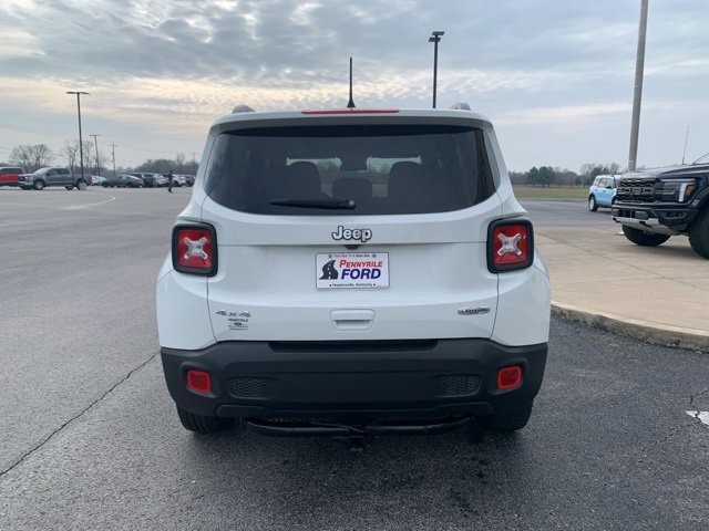 Used 2021 Jeep Renegade Latitude w/ Sun & Sound Group image 4