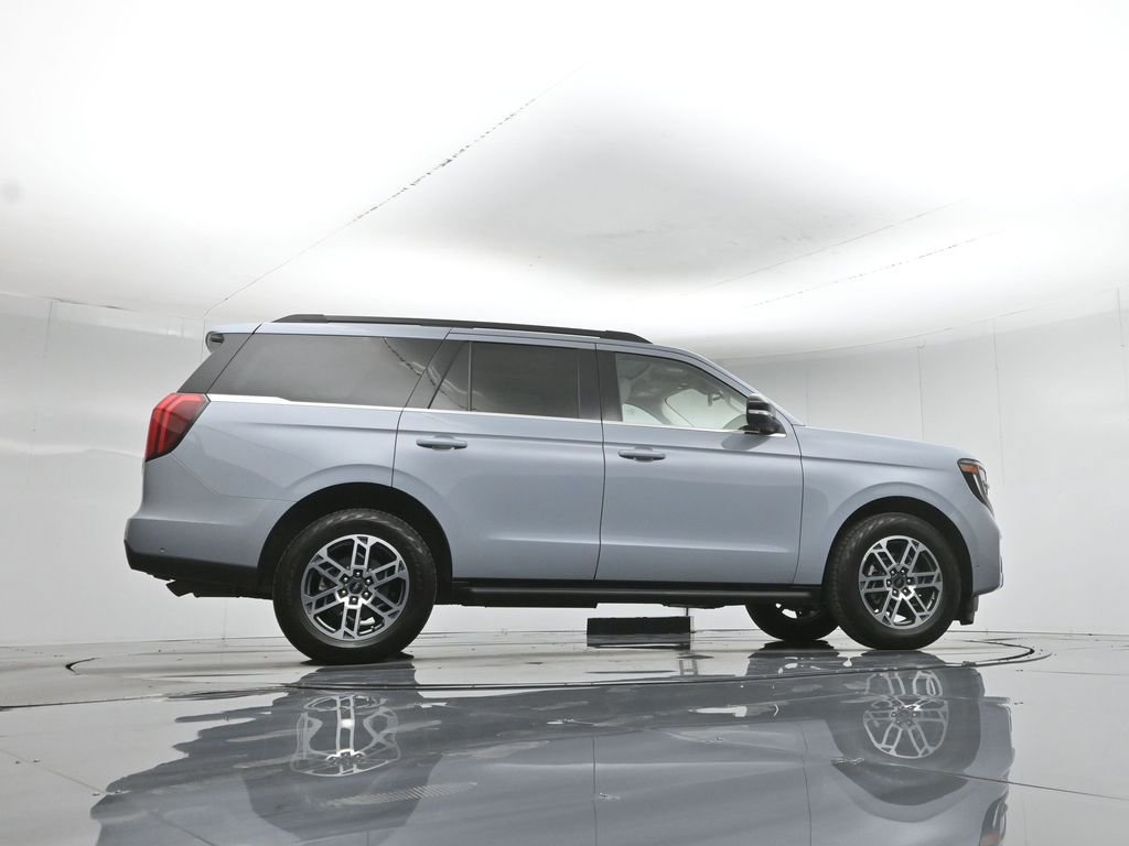 Certified 2025 Ford Expedition Active AWD/4WD image 61