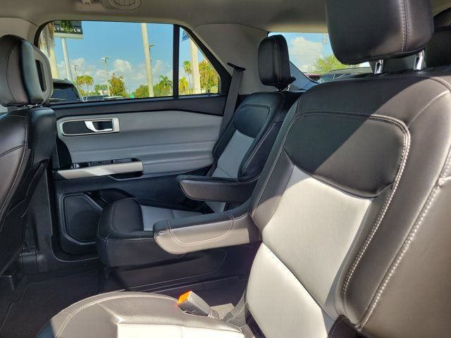 Certified 2023 Ford Explorer XLT w/ Equipment Group 202A RWD image 16