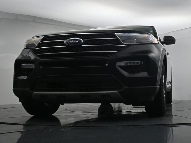 Certified 2023 Ford Explorer XLT w/ Equipment Group 202A AWD/4WD image 32