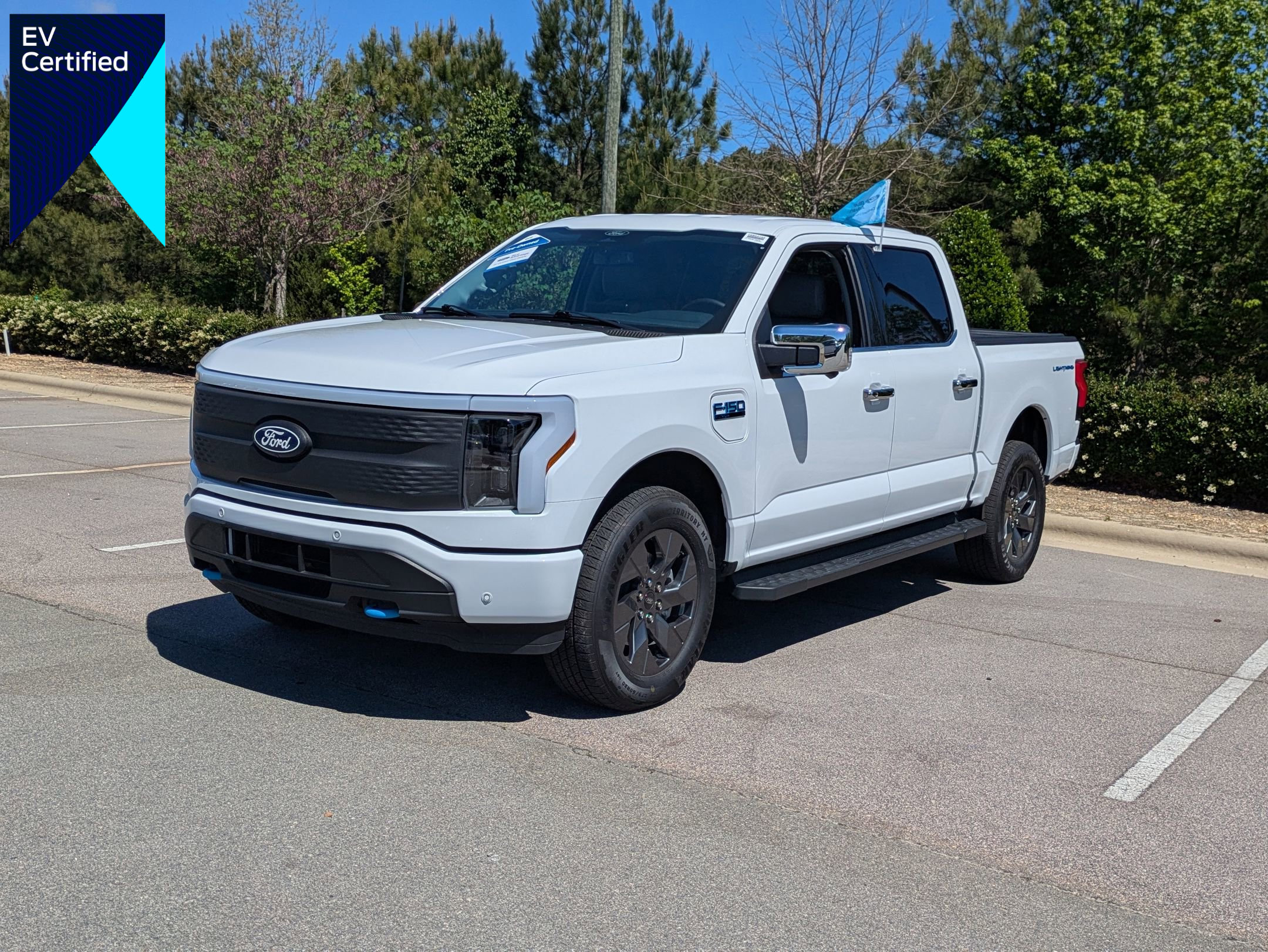 Certified 2025 Ford F150 Lightning Flash AWD/4WD image 1