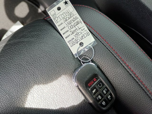 Used 2025 Honda Odyssey Sport-L image 29
