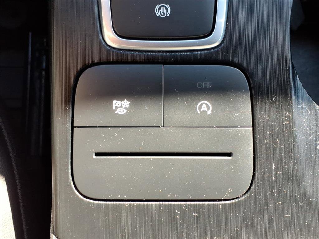 Certified 2025 Ford Escape ST-Line image 21