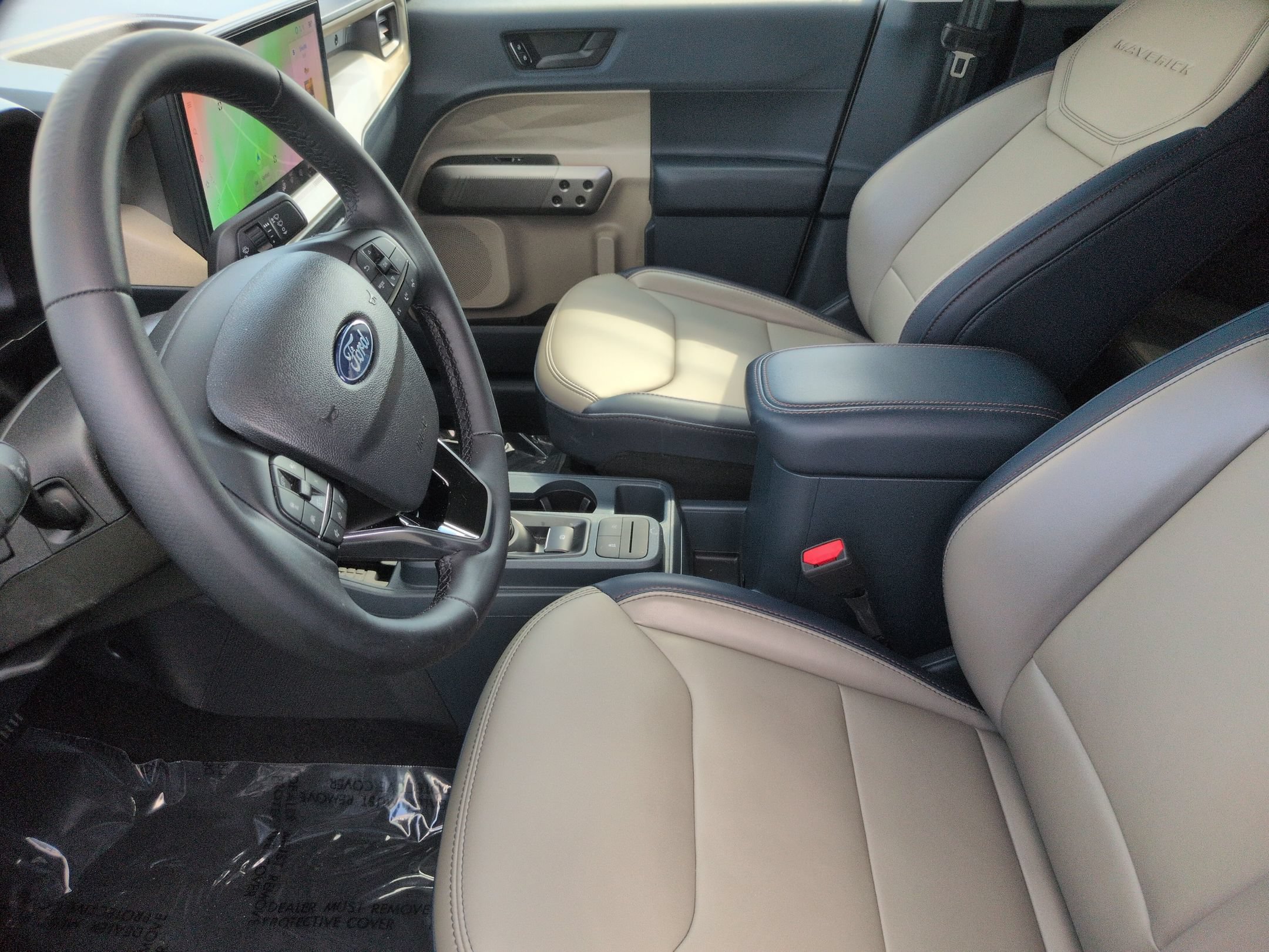 Certified 2025 Ford Maverick Lariat w/ 4K Tow Package AWD/4WD image 16
