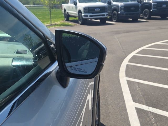 Used 2025 Nissan Pathfinder SV FWD image 6