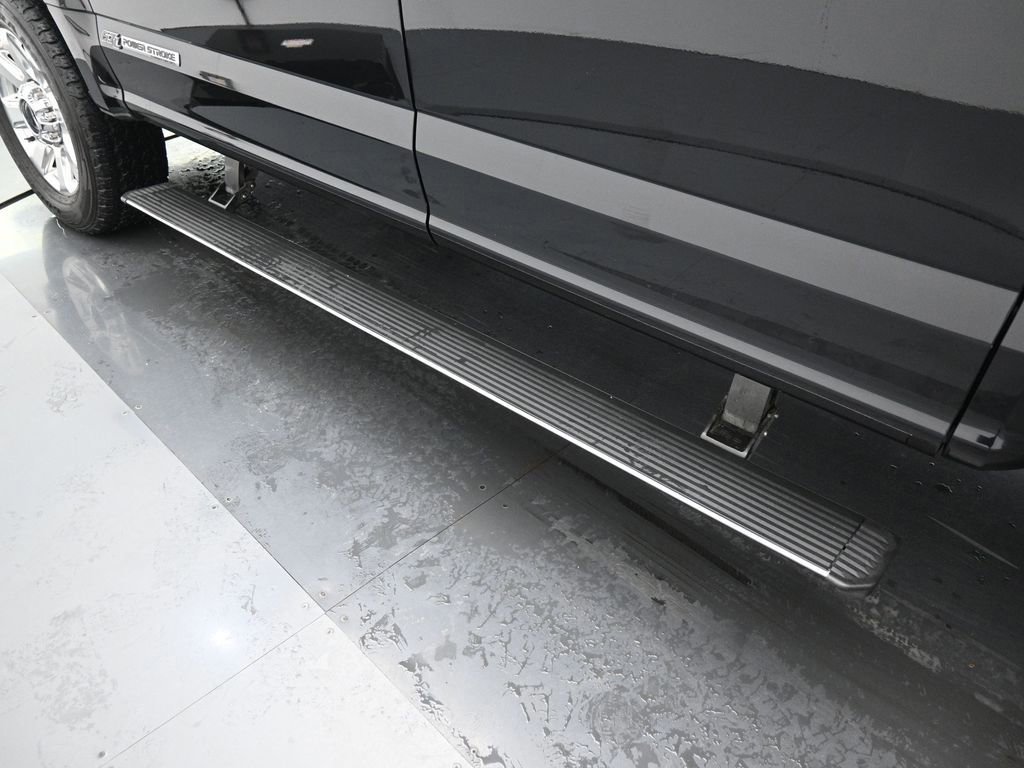 Certified 2022 Ford F250 Platinum w/ FX4 Off-Road Package image 53