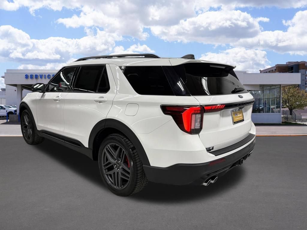 Certified 2025 Ford Explorer ST AWD/4WD image 5