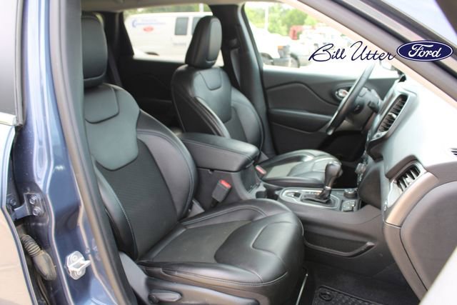 Used 2020 Jeep Cherokee Latitude Plus w/ Cold Weather Group AWD/4WD image 10