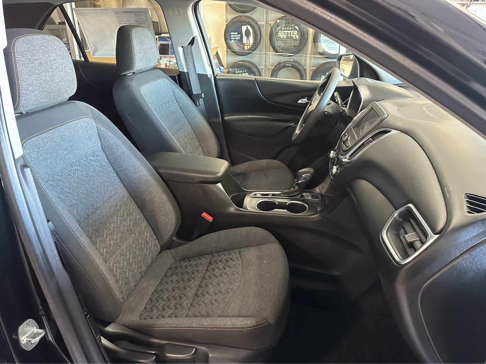 Used 2022 Chevrolet Equinox LT AWD/4WD image 42
