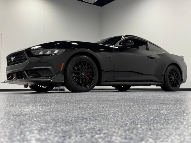 Certified 2024 Ford Mustang Coupe RWD image 5