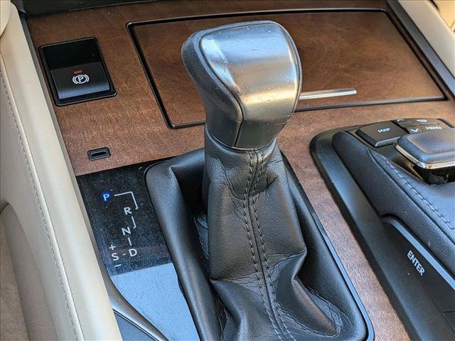 Used 2017 Lexus LX 570 4WD w/ Luxury Package image 12