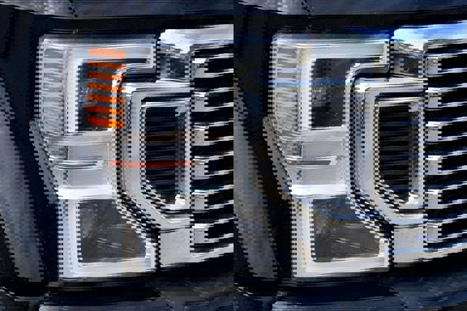 Certified 2022 Ford F450 Platinum w/ FX4 Off-Road Package image 24