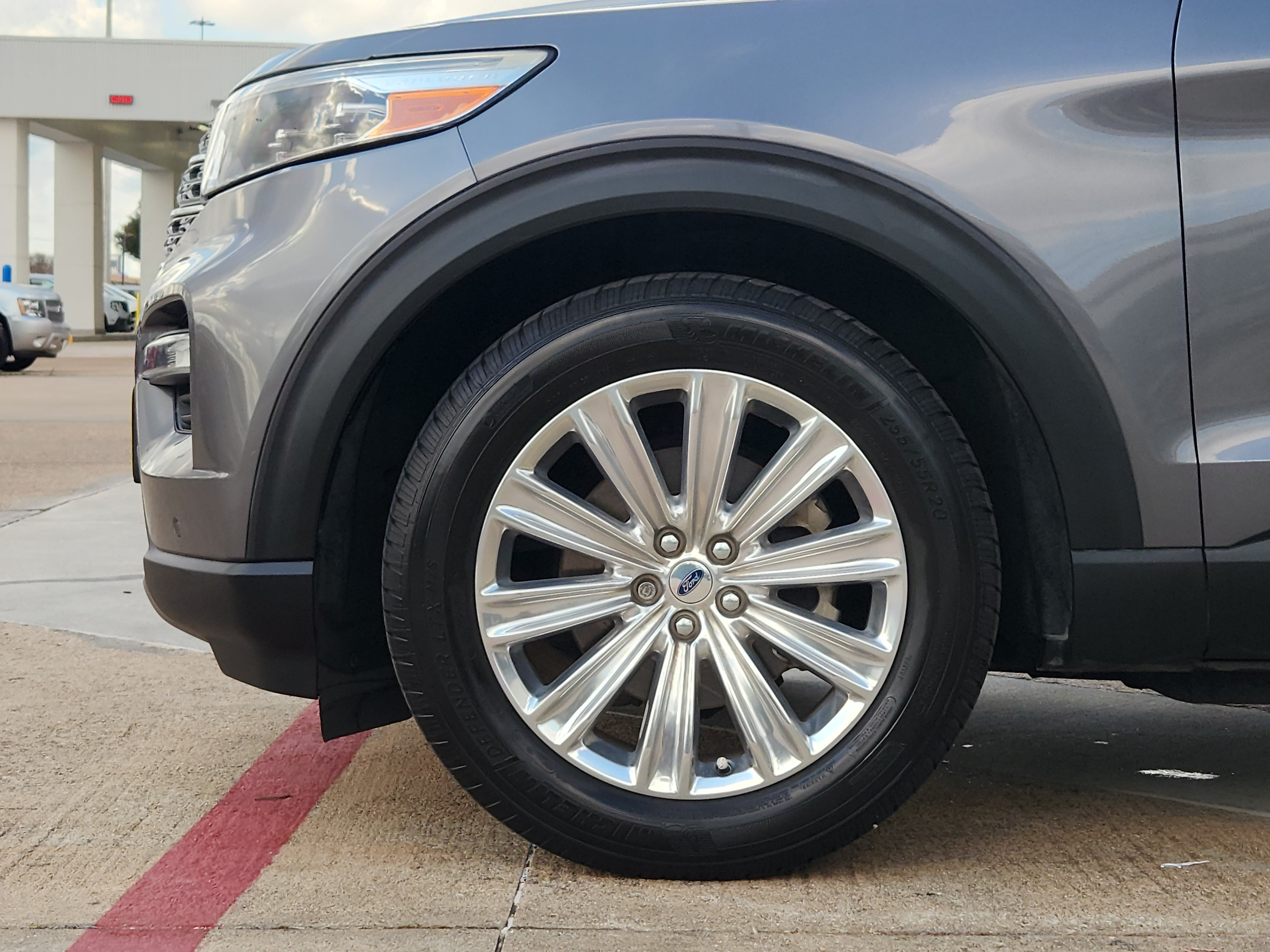 Certified 2021 Ford Explorer Limited w/ Equipment Group 301A RWD image 5