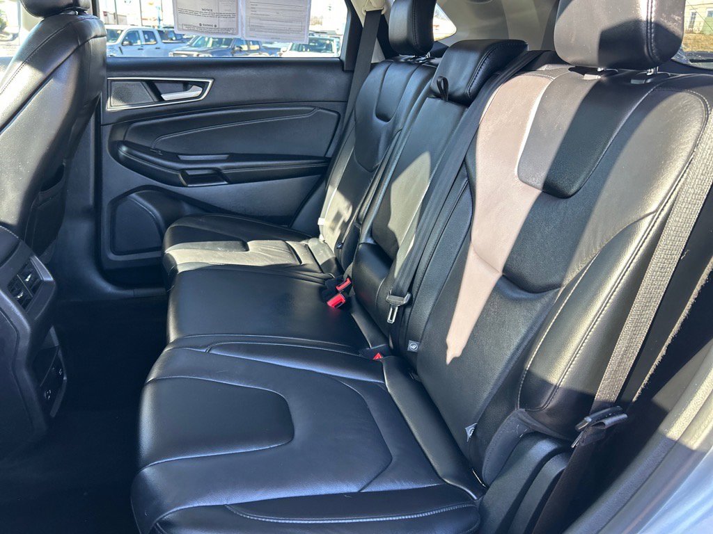 Certified 2022 Ford Edge Titanium image 9