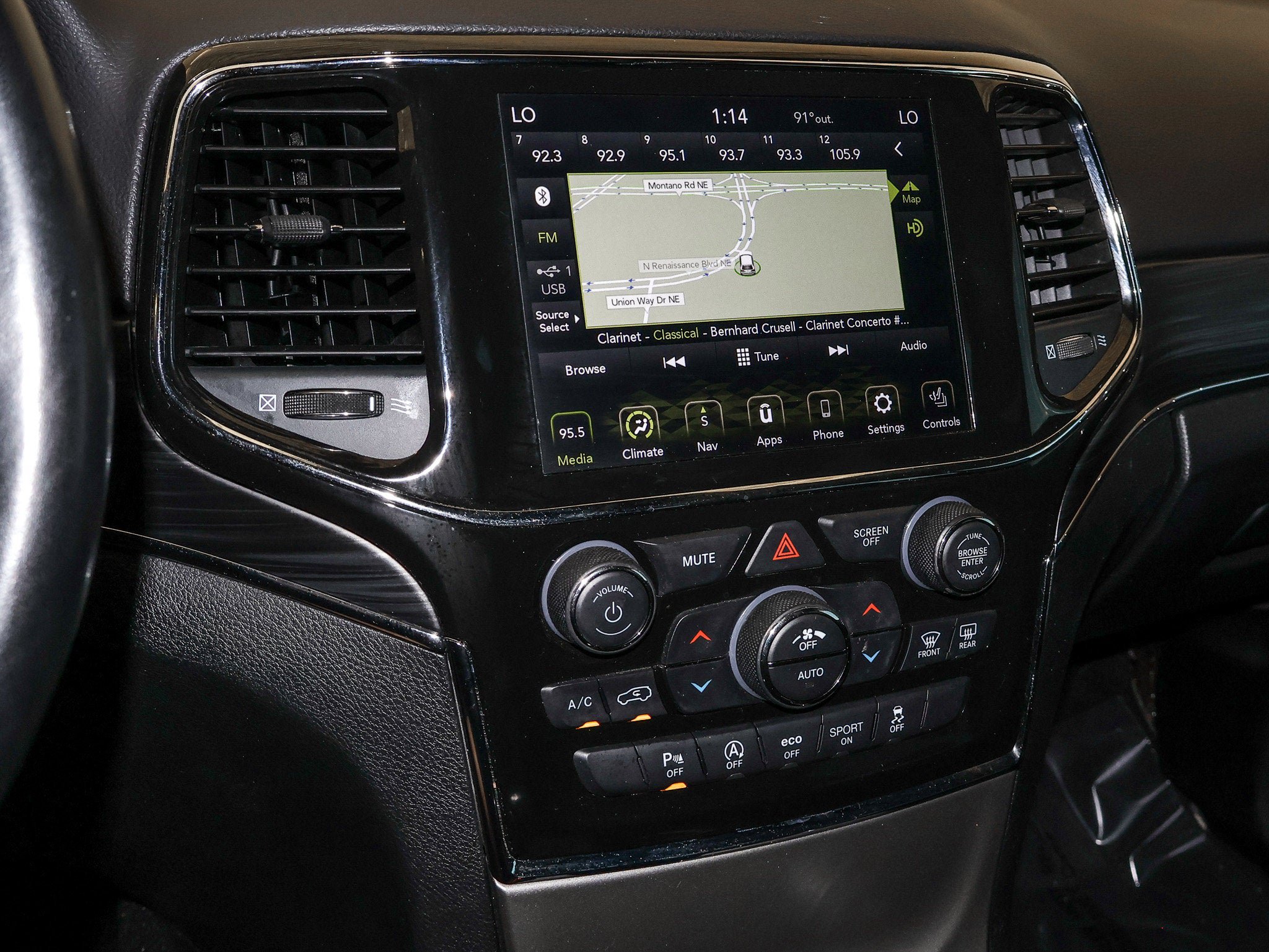 Used 2022 Jeep Grand Cherokee Limited AWD/4WD image 29