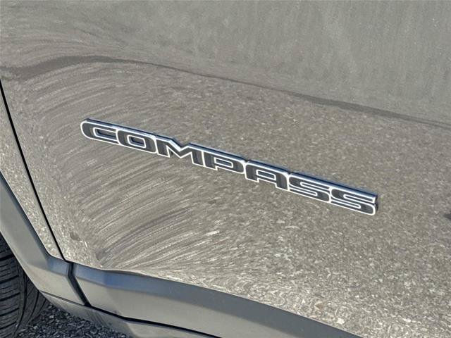 Used 2022 Jeep Compass Limited AWD/4WD image 24