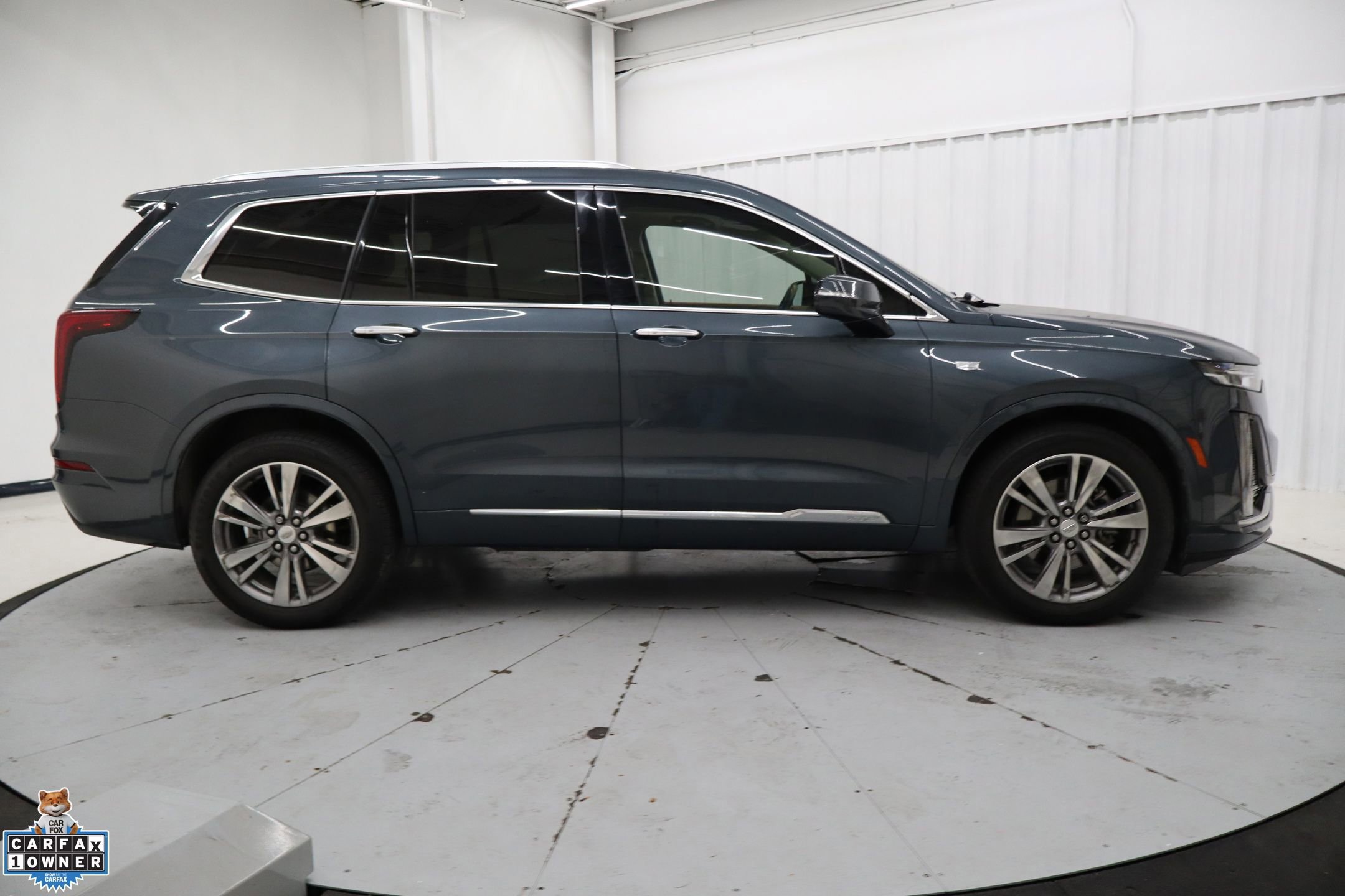 Used 2021 Cadillac XT6 Premium Luxury w/ LPO, Floor Liner Package image 6