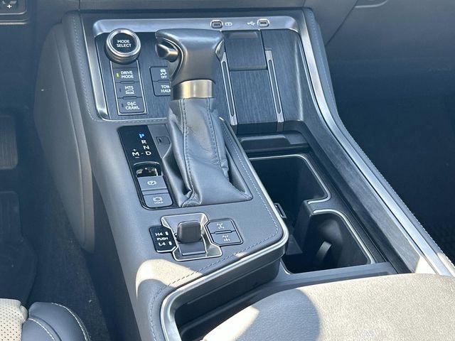 Used 2024 Lexus GX 550 AWD/4WD image 16