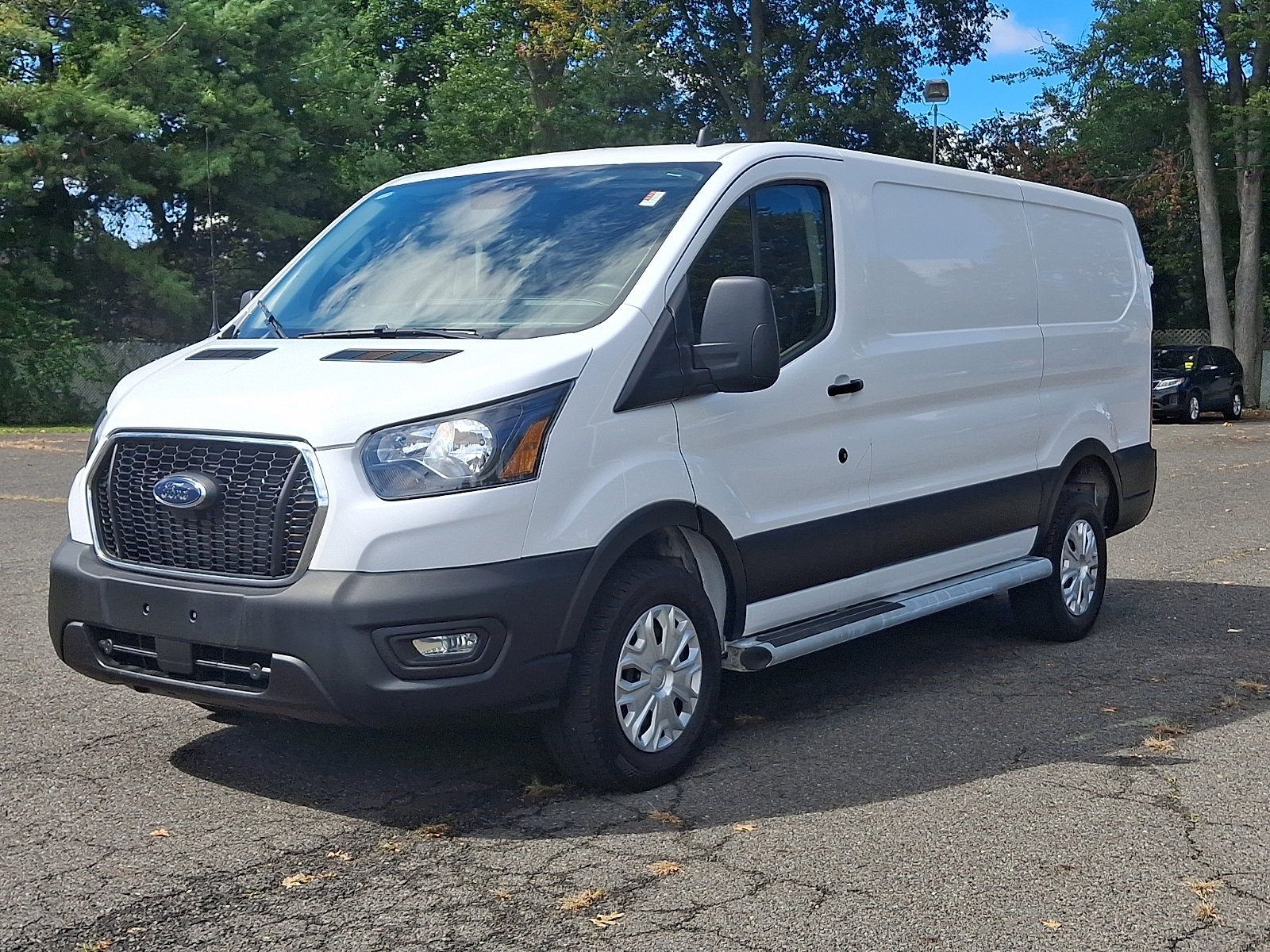 Certified 2025 Ford Transit 250 Low Roof w/ Exterior Upgrade Package RWD image 3