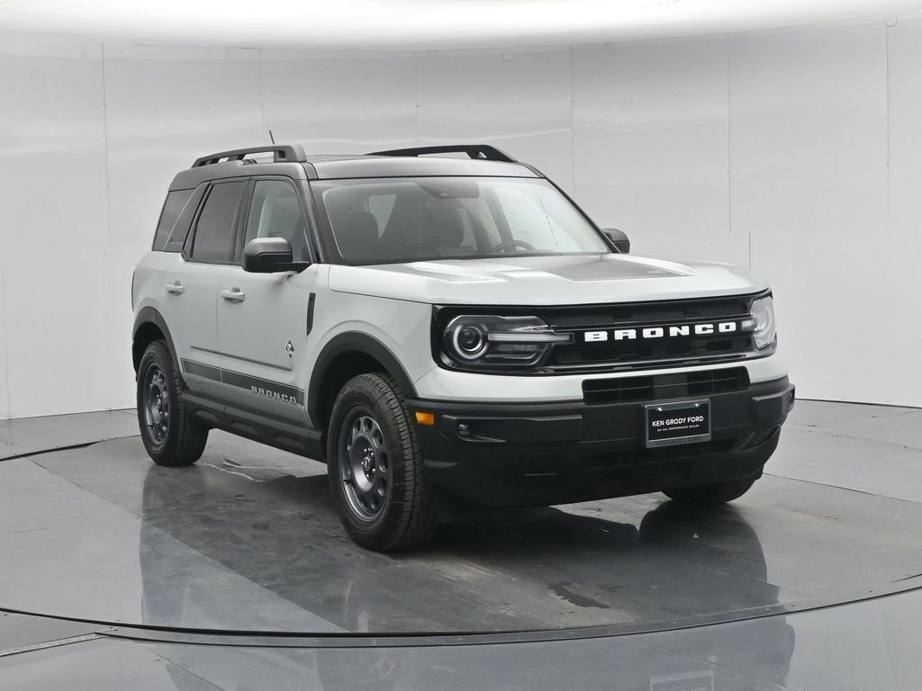 Certified 2024 Ford Bronco Sport Outer Banks w/ Tech Package image 7